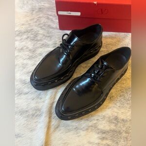Valentino
Rockstud Accents Patent Leather Oxfords (38)